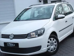 Weiß Gebraucht 2012 VW Touran Trendline Van / Kleinbus | 6.900 € (Guter Preis)