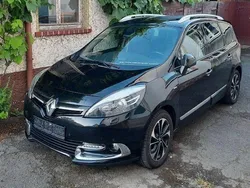 Schwarz Gebraucht 2015 Renault Grand Scénic III Bose Edition Van / Kleinbus | 5.900 € (Fairer Preis)