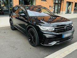 Schwarz Gebraucht 2023 VW Tiguan Allspace R-line SUV | 42.500 € (Teuer)
