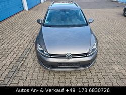 Grau Gebraucht 2015 VW Golf VII Highline Kombi | 7.900 € (Fairer Preis)