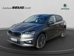 Graphitegrau metallic Neu 2024 Skoda Fabia Drive Kleinwagen | 21.499 € (Etwas zu teuer)