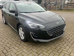 Obsidianschwarz metallic Gebraucht 2021 Ford Focus Vignale Kombi | 14.599 € (Fairer Preis)
