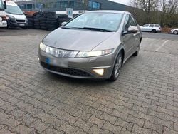 Grau Gebraucht 2007 Honda Civic Limousine | 3.600 € (Fairer Preis)