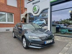 Quarzgrau metallic met. Gebraucht 2021 Skoda Superb Style Kombi | 23.980 € (Fairer Preis)