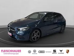 Blau Gebraucht 2020 Mercedes B220 AMG line Van / Kleinbus | 24.880 € (Guter Preis)