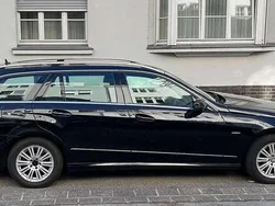Schwarz Gebraucht 2010 Mercedes E250 Elegance Kombi | 5.100 €