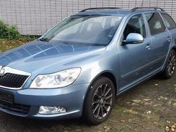 Grau Gebraucht 2010 Skoda Octavia Kombi | 3.780 € (Fairer Preis)