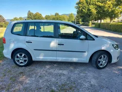 Weiß Gebraucht 2011 VW Touran Style Van / Kleinbus | 6.000 € (Guter Preis)