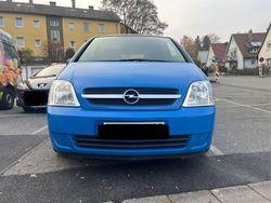 Blau Gebraucht 2004 Opel Meriva Van / Kleinbus | 3.500 € (Etwas zu teuer)