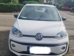 Weiß Gebraucht 2017 VW up! Kleinwagen | 5.200 € (Guter Preis)