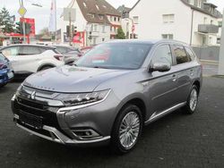 Platinumgrau Gebraucht 2020 Mitsubishi Outlander P-HEV Spirit SUV | 23.900 € (Fairer Preis)