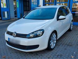 Weiß Gebraucht 2009 VW Golf VI GTI Kleinwagen | 3.700 € (Teuer)
