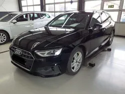 Brillantschwarz Gebraucht 2022 Audi A4 Kombi | 24.930 € (Superpreis)