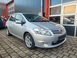 Silber Gebraucht 2010 Toyota Auris Life+ Limousine | 4.800 € (Guter Preis)