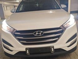 Weiß Gebraucht 2017 Hyundai Tucson Classic SUV | 16.000 € (Fairer Preis)
