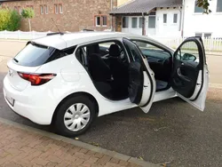 Schneeweiss/summitwhite/arctic Gebraucht 2020 Opel Astra Limousine | 12.200 € (Fairer Preis)