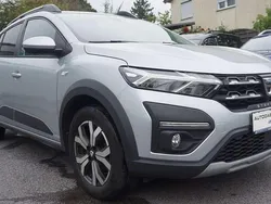 Highlandgraumetallic (metallic) Gebraucht 2022 Dacia Sandero Stepway Kleinwagen | 12.980 € (Fairer Preis)