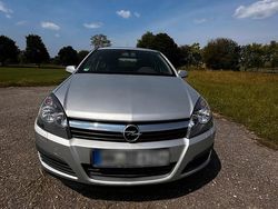 Silber Gebraucht 2006 Opel Astra Limousine | 2.499 €