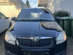 Schwarz Gebraucht 2008 Skoda Roomster Kleinwagen | 1.799 €