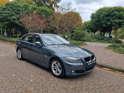 Grau Gebraucht 2010 BMW 318 Shadowline Limousine | 5.450 € (Superpreis)