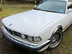 Weiß Gebraucht 1987 BMW 730 Limousine | 6.000 €