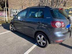 Grau Gebraucht 2011 VW Golf Plus Cross Comfortline Van / Kleinbus | 4.900 € (Fairer Preis)