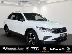 Pure white Gebraucht 2024 VW Tiguan Move SUV | 33.780 € (Guter Preis)