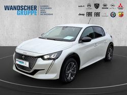 Weiß Gebraucht 2022 Peugeot e-208 Allure Kleinwagen | 17.990 € (Fairer Preis)