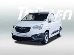Weiß Gebraucht 2021 Opel Combo Edition Van / Kleinbus | 20.980 € (Guter Preis)