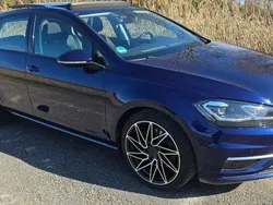Blau Gebraucht 2018 VW Golf VII Highline Limousine | 16.500 € (Guter Preis)