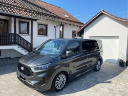 Grau Gebraucht 2025 Ford Tourneo Custom Titanium Van / Kleinbus | 51.999 € (Teuer)