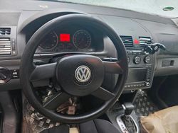 Grau Gebraucht 2004 VW Touran Van / Kleinbus | 1.200 € (Superpreis)