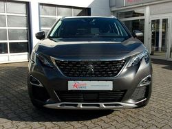 Grau Gebraucht 2018 Peugeot 5008 Allure Van / Kleinbus | 15.990 € (Fairer Preis)