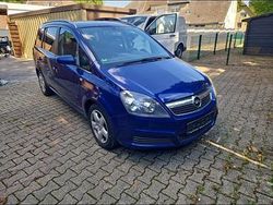 Blau Gebraucht 2006 Opel Zafira Van / Kleinbus | 700 € (Guter Preis)