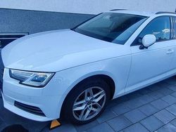 Weiß Gebraucht 2016 Audi A4 Ambiente Kombi | 12.400 € (Superpreis)