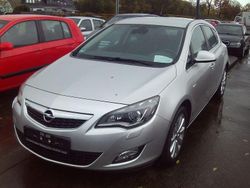 Silber Gebraucht 2011 Opel Astra Innovation Limousine | 4.980 € (Fairer Preis)
