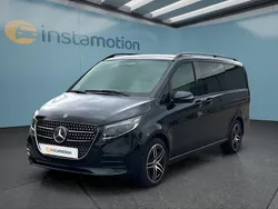 Schwarz Gebraucht 2024 Mercedes V300 Van / Kleinbus | 87.399 € (Fairer Preis)