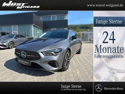 Grau Gebraucht 2024 Mercedes CLA180 Shooting Brake Progressive Kombi | 31.490 €