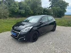 Schwarz Gebraucht 2018 Peugeot 208 Active Kleinwagen | 6.790 € (Fairer Preis)