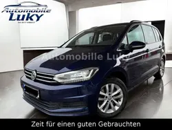 Blau Gebraucht 2017 VW Touran Comfortline Van / Kleinbus | 11.999 € (Etwas zu teuer)