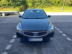 Schwarz Gebraucht 2010 Kia Ceed 2 Limousine | 2.500 € (Superpreis)