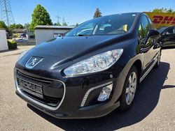Lackierung schwarz perla nera Gebraucht 2011 Peugeot 308 Active Kleinwagen | 4.999 € (Fairer Preis)