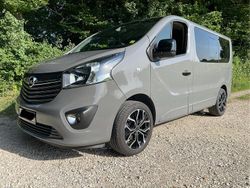 Grau Gebraucht 2019 Opel Vivaro Van | 27.000 €