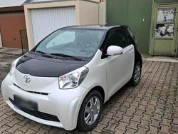 Weiß Gebraucht 2009 Toyota iQ Kleinwagen | 3.200 €