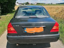 Schwarz Gebraucht 1993 Mercedes 190 Limousine | 999 €