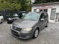 Grau Gebraucht 2009 VW Touran Highline Van / Kleinbus | 4.990 € (Fairer Preis)
