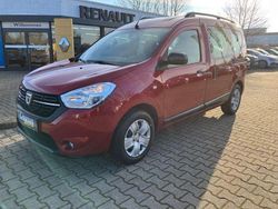 Rot Gebraucht 2020 Dacia Dokker Comfort Van / Kleinbus | 14.990 € (Fairer Preis)