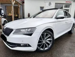 Weiß Gebraucht 2018 Skoda Superb LAURIN & KLEMENT Limousine | 24.500 €