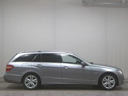 Palladiumsilber metalliclack Gebraucht 2011 Mercedes E200 Avantgarde Kombi | 8.890 € (Superpreis)