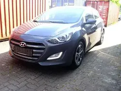Grau (micron grey / met) Gebraucht 2017 Hyundai i30 Passion Limousine | 9.990 € (Fairer Preis)